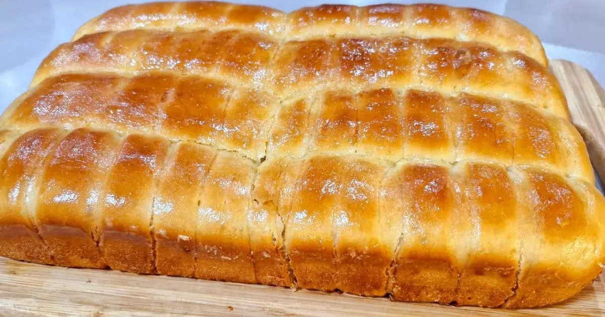 Aprenda o segredo do pão fofinho que cresce até nos dias frios....