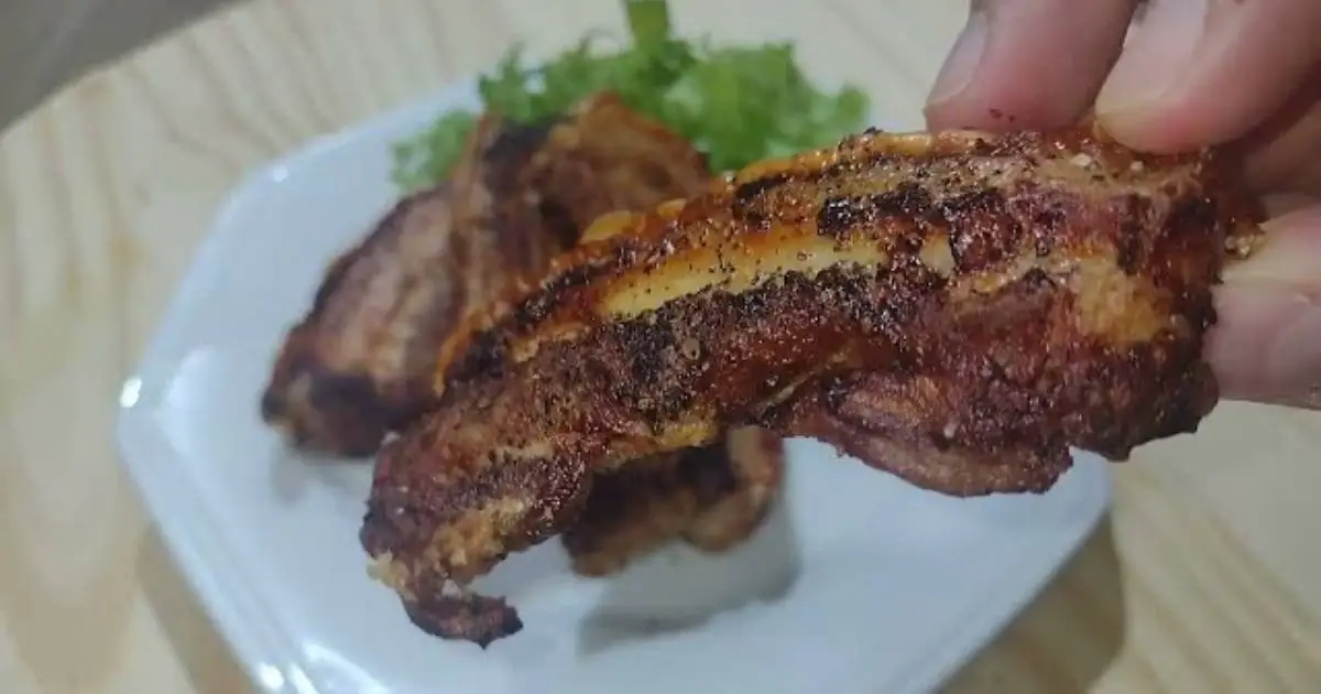 A Panceta Crocante na AirFryer com Toque de Limão é um petisco fácil, saboroso e...