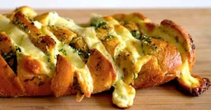 Pães: Pão de Alho com Queijo na Churrasqueira ou Forno