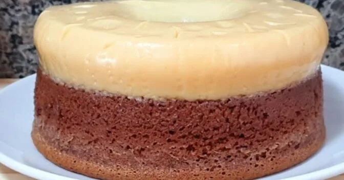 Bolos: Despejei leite condensado na forma e virou um bolo com gosto de pudim