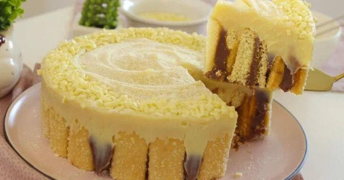 Sobremesas: Essa Torta de Biscoito com Creme de Avelã e Leite Ninho Vai Te Surpreender