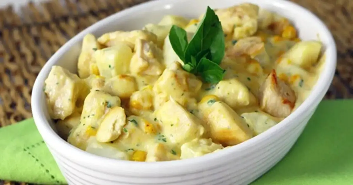 Filé de Frango ao Creme de Milho Verde é uma receita deliciosa e fácil de...
