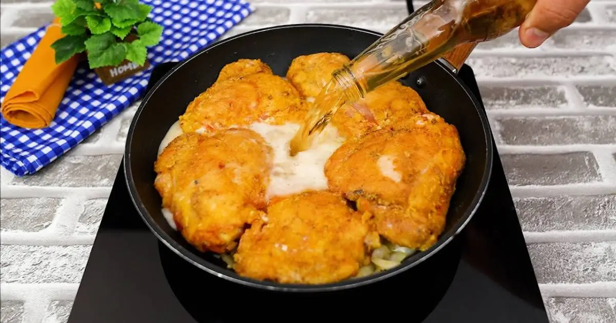 A Sobrecoxa de Frango na Cerveja Suculenta Fácil é uma receita deliciosa e prática que...