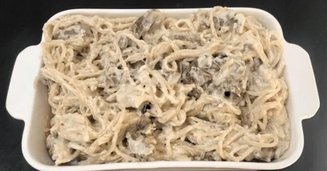 Massas: Macarrão Três Queijos com Carne