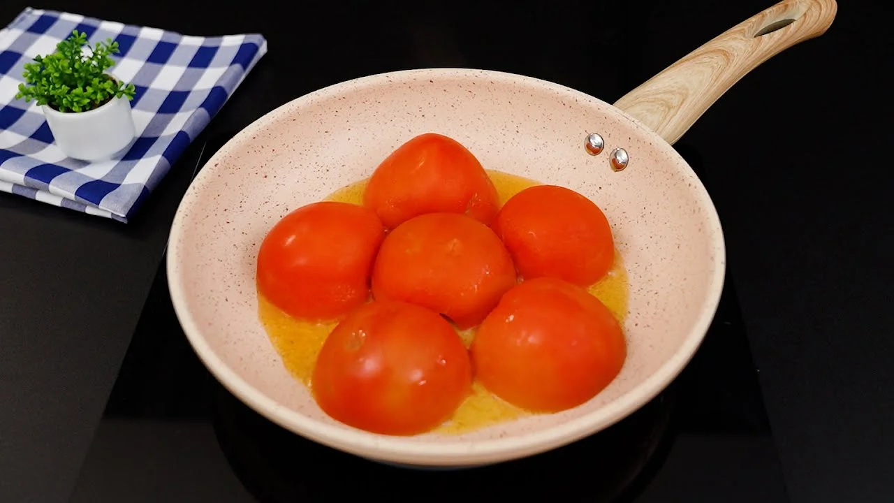 Macarrão com Molho de Tomate Natural Incrível é a receita perfeita para um jantar saboroso...