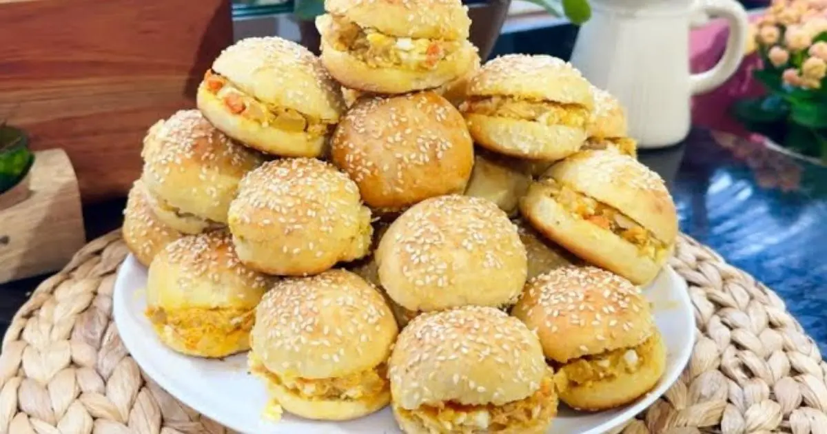 Receita simples de pãozinho para festa ou lanche com massa bem macia....