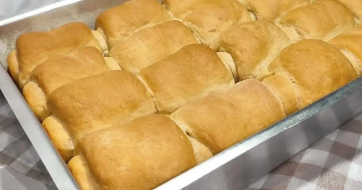 Pão caseiro fofinho sem leite e sem ovo....