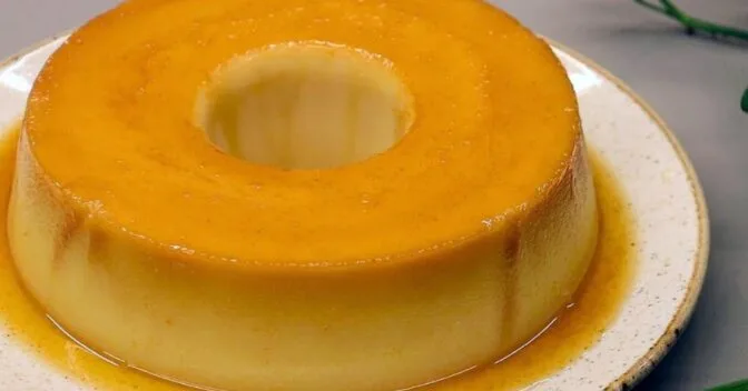 Pudim: Pudim de Pão de Padaria com Textura Cremosa que Derrete na Boca