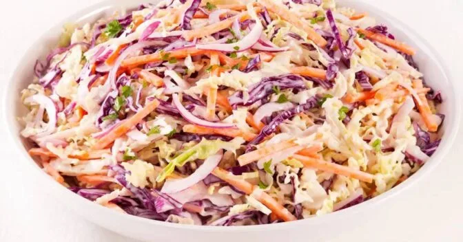 Saladas: Salada de Repolho com Molho Secreto Delicioso é Crocante