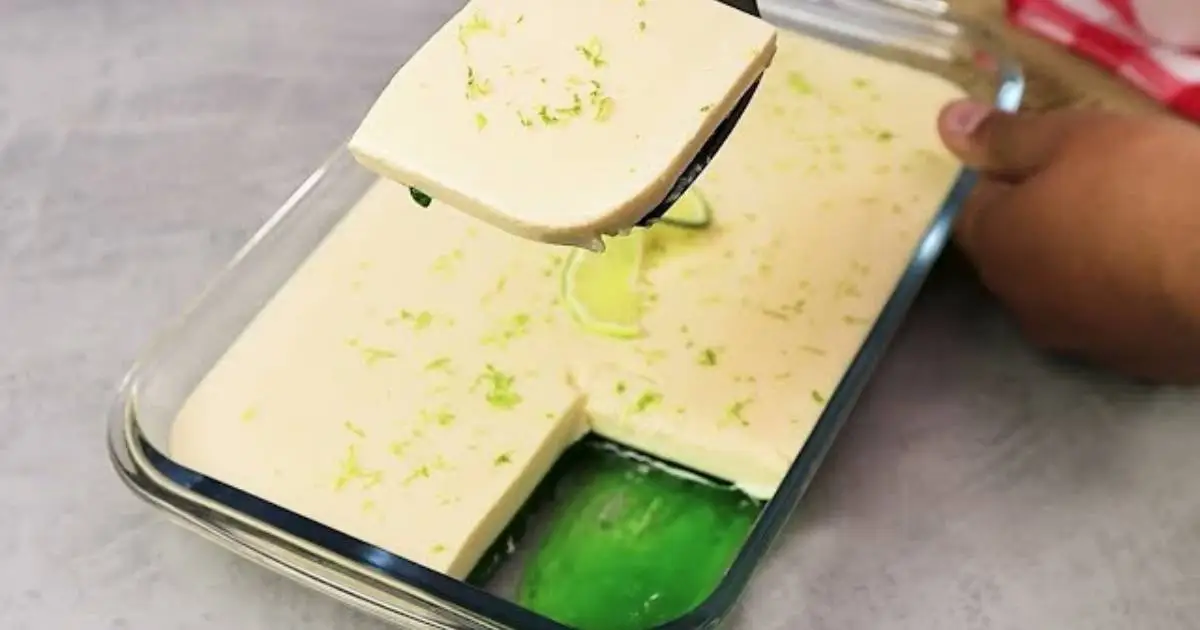 A Sobremesa de Limão com Mousse de Leite Ninho Cremosa é fácil de fazer, leve...