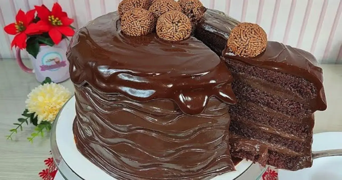 Receita de bolo Matilda com muito recheio de chocolate....