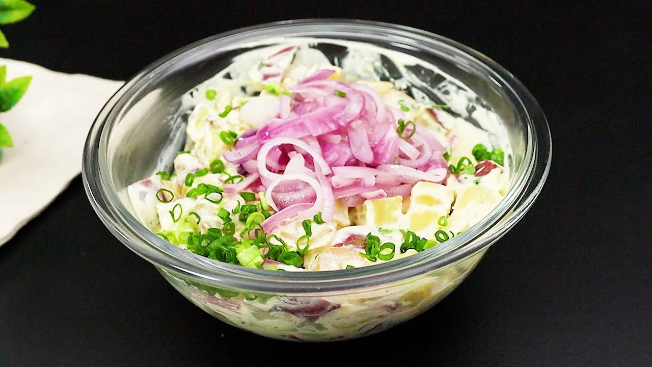 A Salada de Batata Doce Com Molho Cremoso Caseiro é fácil, nutritiva e deliciosa. Receita...