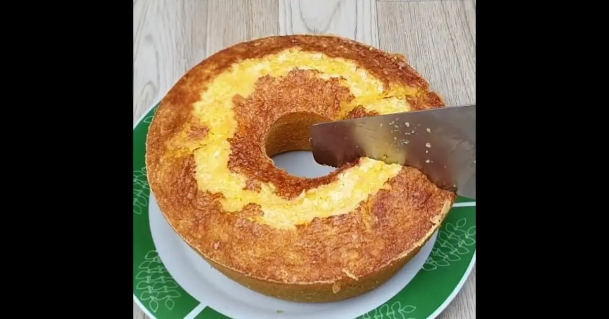 Bolo de milho com fubá feito todo no liquidificador, fácil e sem glúten....