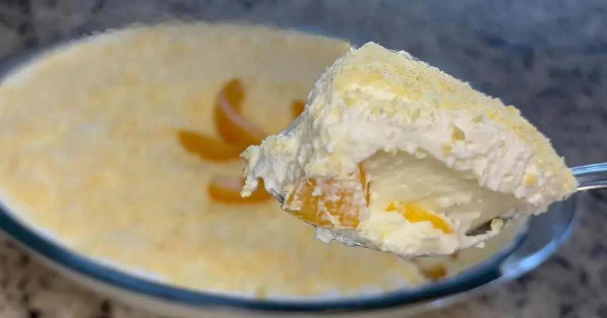 Sobremesa gelada com pêssego e creme de leite Ninho....