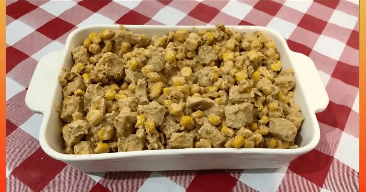 Frango cremoso com milho fácil, rápido e cheio de sabor....