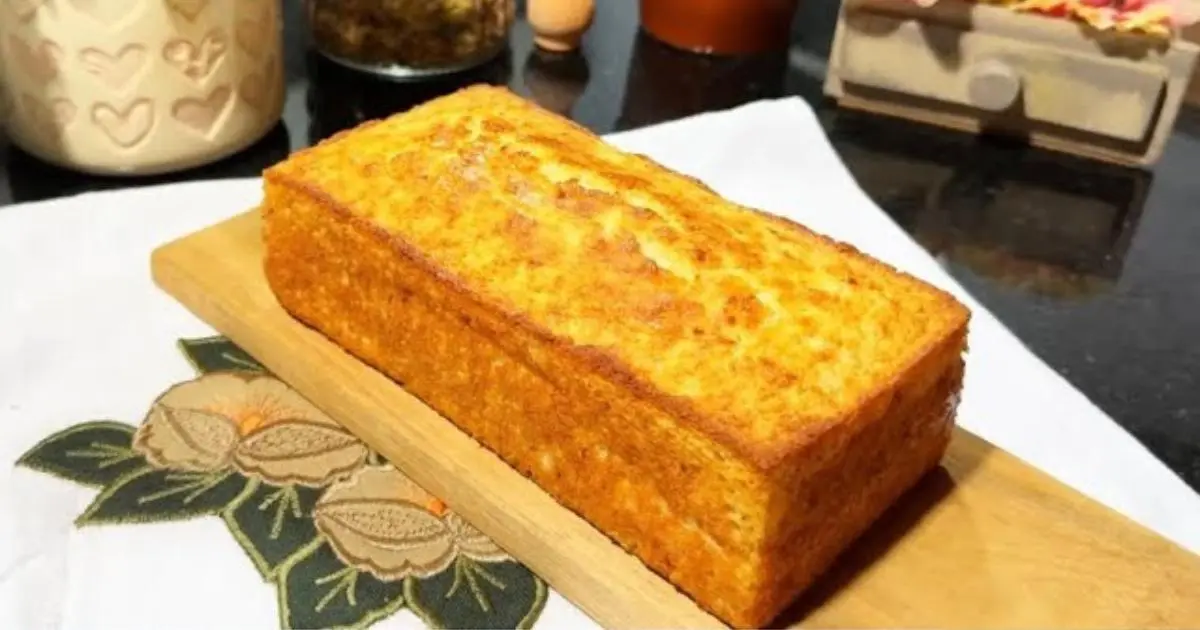 Pão rápido de aipim com coco, massa mole e sem gordura....